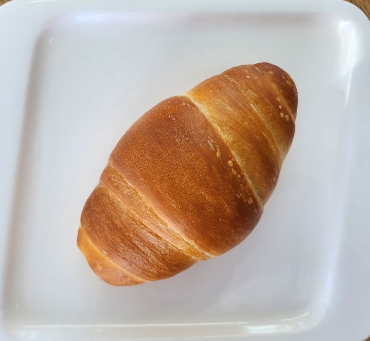 HOY HOY Salted Butter Bread*2pcs – Soft & Fluffy Korean Bakery Favorite