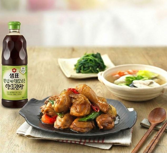 Sempio Naturally Brewed Soy Sauce 860ml – Korean Fermented Yangjo Ganjang for Everyday Cooking