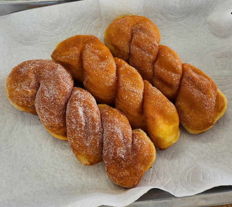 HOY HOY Sugar Coated Twisted Donut *3pcs – Sweet and Chewy Korean Snack