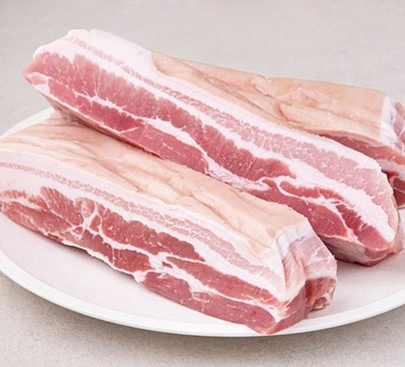 New Zealand Pork Belly for Bossam 1kg (Boneless, Skin-On)