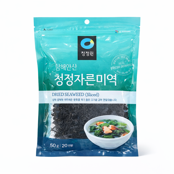 CHUNG JUNG ONE Cut Dried Seaweed (Wakame) 20g / 50g – Korean Seaweed for Soup & Side Dishes
