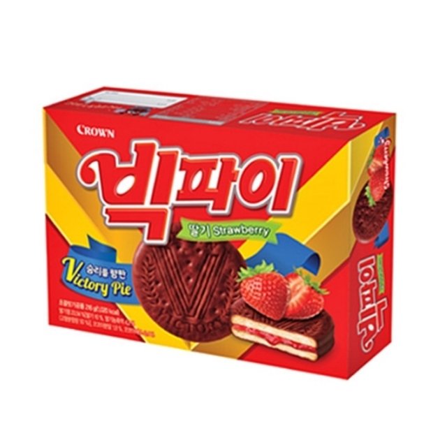 CROWN Big Pie Strawberry – Chocolate Coated Marshmallow Cake 216g