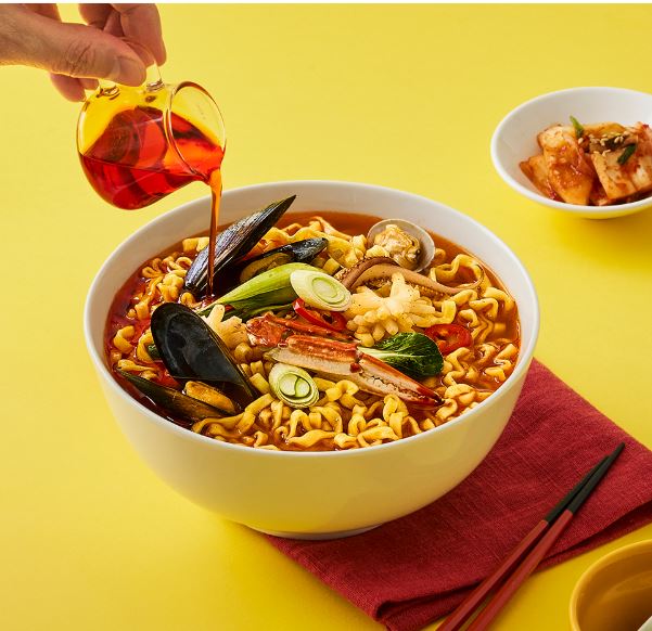 OTTOGI Jin Jjambbong Multipack 130g × 4 Packs Korean Spicy Seafood Noodles